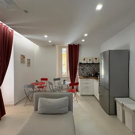 Maison Naples